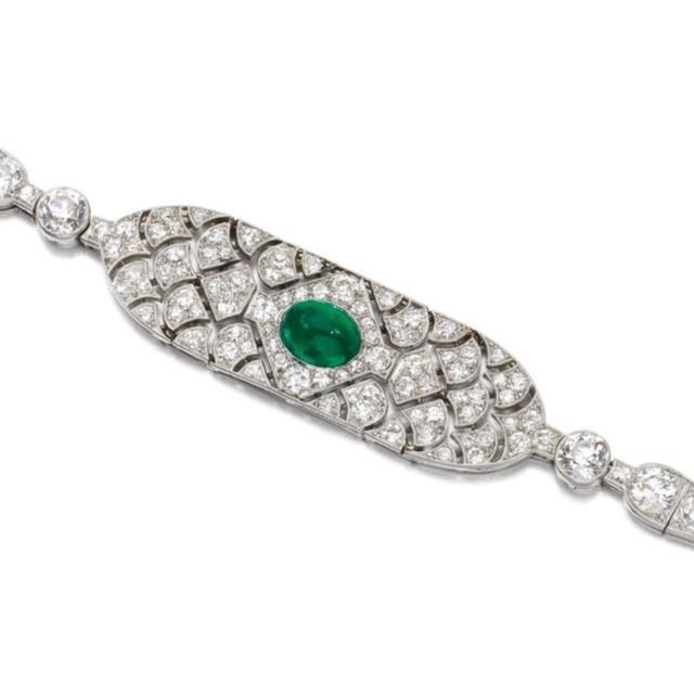 英女王 蕾丝只能做裙子珠宝亦可如蕾丝般精致浪漫!