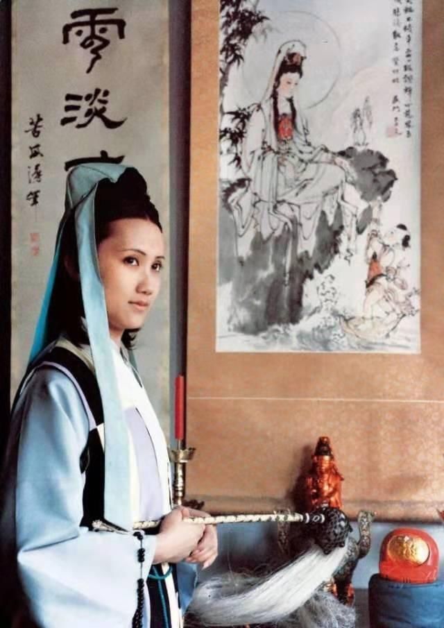 铁槛寺|妙玉只不过一介尼姑,在贾府生活却很阔绰,她的生活费是谁给的