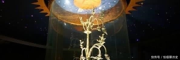 1800年前摇钱树真容曝光,专家:价值连城,国家禁止出境展览
