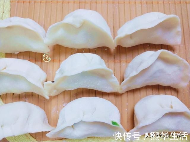 天冷，包饺子别只用白菜了，试试这样做，鲜美营养，超好吃