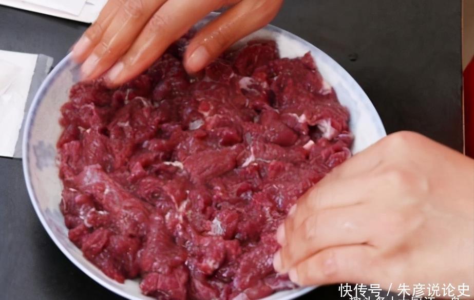 牛肉怎样做才滑嫩不柴?10年大厨教你这三招,入口即化不腥不柴