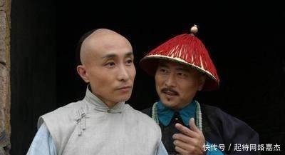 秀才|富人写了一副对联,穷秀才看不惯改了几笔,富人看后面红耳赤
