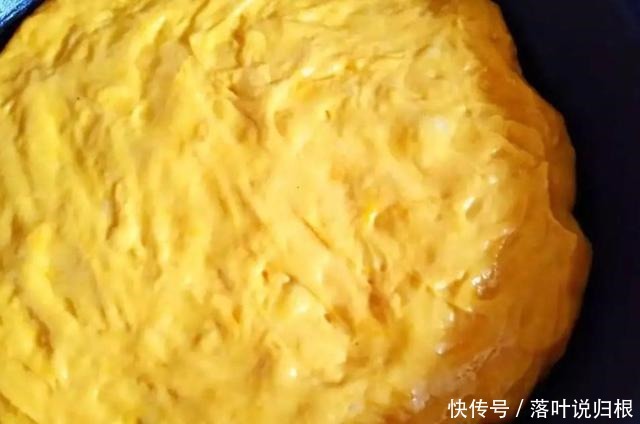 粗粮细做,快速早餐手不沾面南瓜饼,10分钟搞定!
