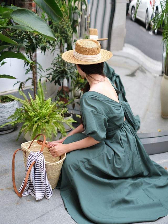 条纹上衣 想要穿出日杂风?不如试一试混搭,条纹上衣+直筒裤,实用又百搭