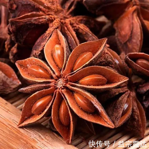 正确做法|不管炖啥鱼，都别用料酒和醋去腥，教你正确做法，鱼肉鲜香不腥气
