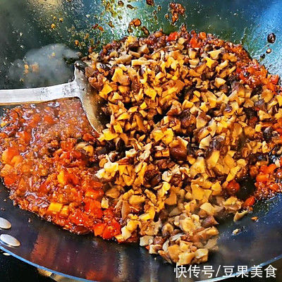 香菇|香浓美味的香菇肉酱（微辣），大人小孩都爱吃