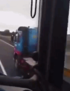 |搞笑GIF趣图:怎么网上说的办法不管用啊,都是骗人的