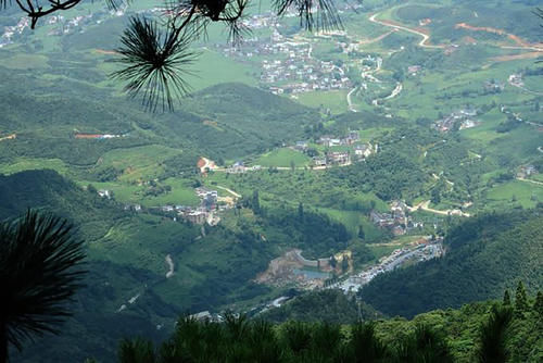 江西德安县第一高峰茶子山，春游去感受翠竹山乡的明媚春光