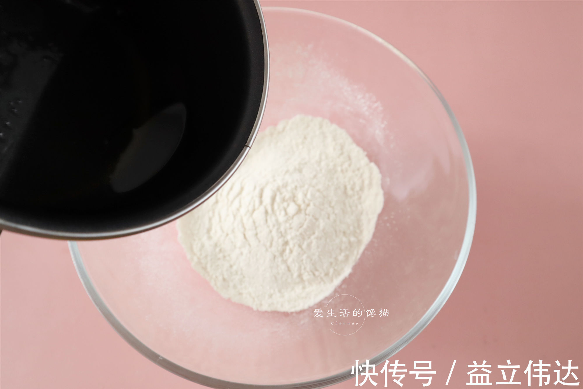 戚风蛋糕|零失败的快手纸杯蛋糕，不开裂，不回缩，小白一次成功，快收藏！