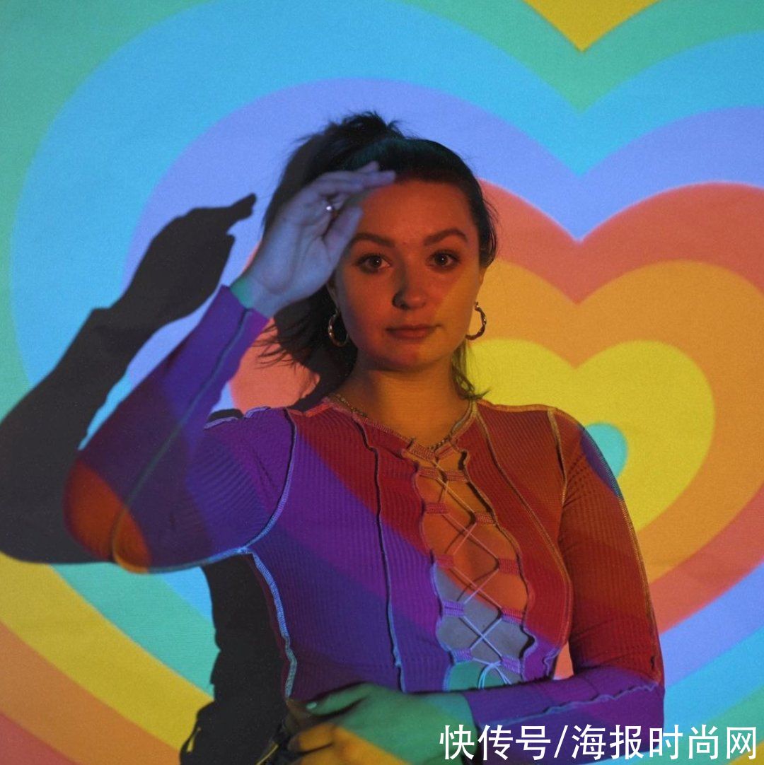 不同身材的女孩，如何买到一件「更显瘦」的针织开衫？