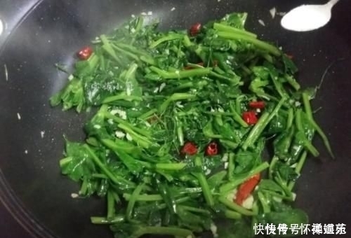 中薪|二月,遇見此菜別手軟,5塊錢一斤,解油膩,補鈣質(zhì),越吃越瘦