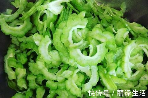 缺钙|苦瓜不能随便吃，建议这4类人平时尽量不要凑热闹了
