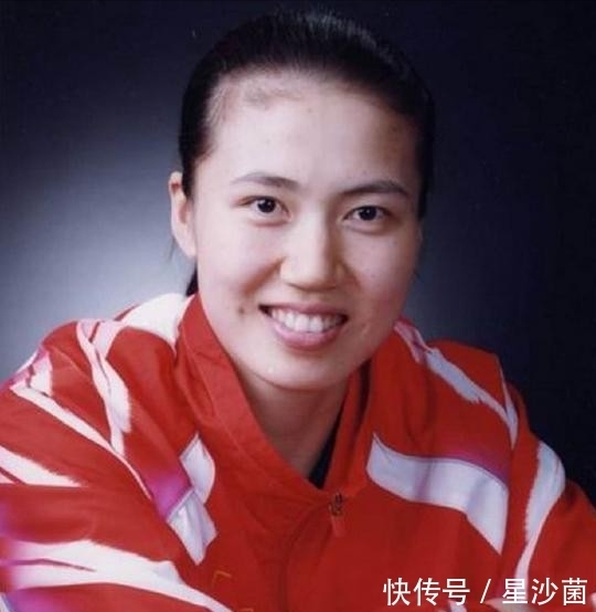 汤淼|“女排”周苏红,照顾瘫痪丈夫5年后,为何突然改嫁大9岁富商?