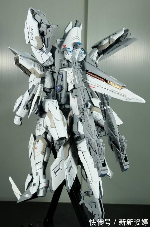 模友|模玩控:1:100比例可变形蜘蛛,白色圣盾高达模型