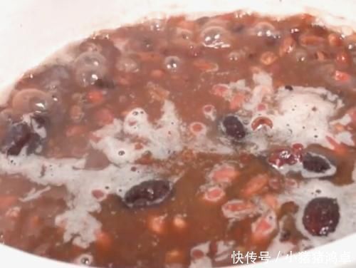 紅豆|它是“窮人的阿膠”，一個(gè)簡(jiǎn)單食療方，才4塊錢，氣血慢慢補(bǔ)回來