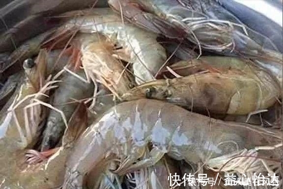营养|煮虾的时候加入这种水果,不但鲜嫩美味,而且去腥又营养