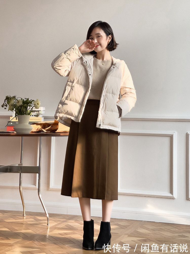 半身裙|中年女人穿羽绒服,该配“裤子”还是“裙子”?看博主示范就知道