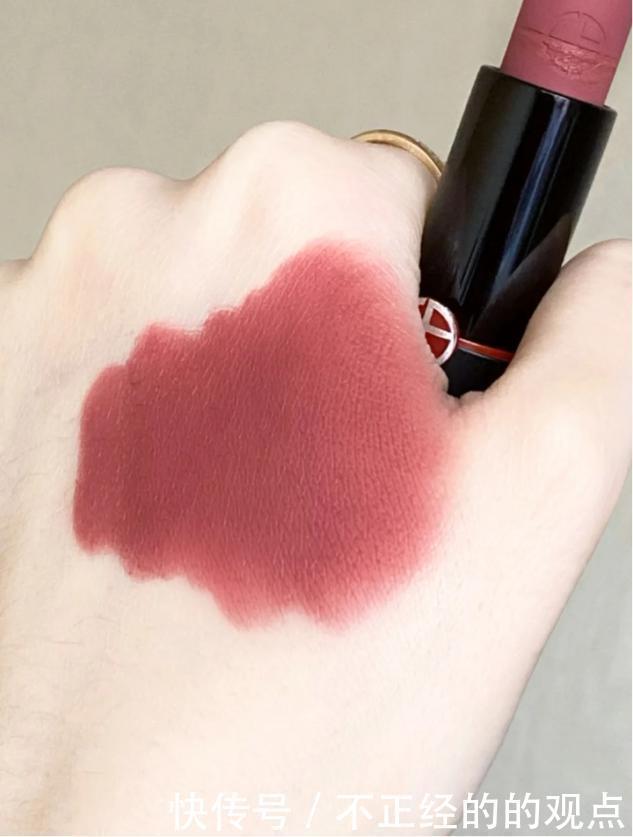 御姐|想要妆容出彩口红必不可少!迪奥经典,MAC御姐,阿玛尼更温柔!