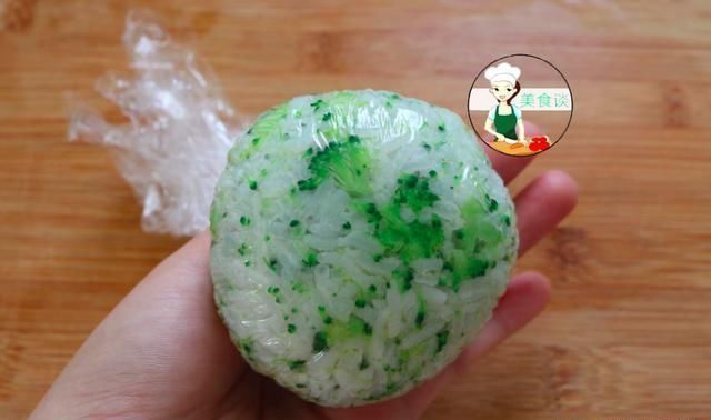 西兰花|想吃又怕胖?晚餐这样吃,简单营养,敞开吃还不长胖,就这么简单