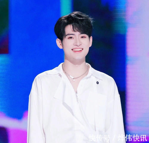 中心位|創造營：成團夜剩一天，不爭不搶的力丸成第一，曾經C位卻掉至12