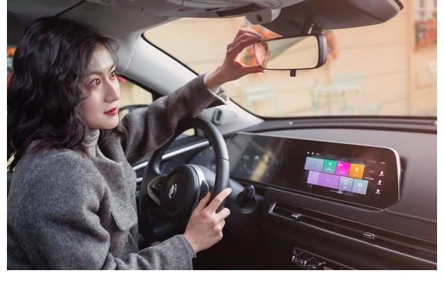 歐拉好貓：“她”的力量，值得被看到