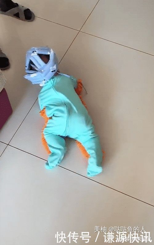 翻身|妈妈给宝宝买了件衣服,宝宝翻身后笑了,网友史上最贵拖把