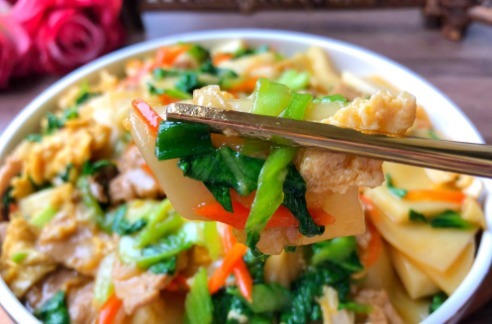 翻炒|早餐,我家就喜欢吃它,软糯鲜香,营养又美味