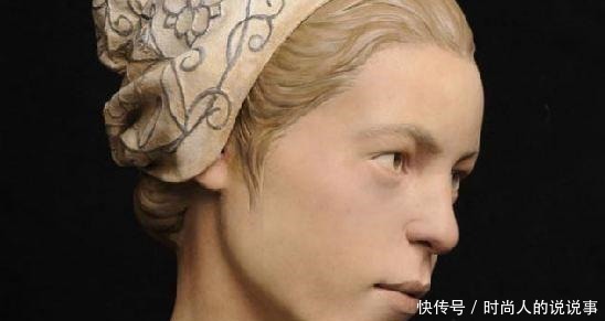 这个14岁女孩的遗骨上,有清晰的“匕首切割”痕迹!