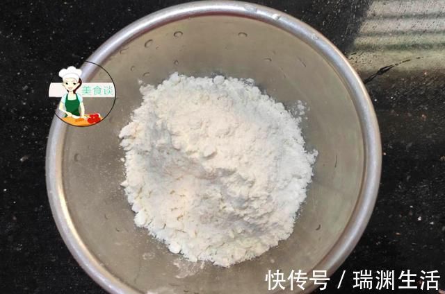 豆腐和此绝配，焖一焖鲜香嫩滑，做一锅连汤汁都不剩，便宜又营养