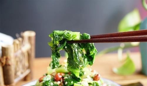 这菜浑身是宝，叶子别当垃圾扔了，营养集中在这，不懂吃可惜了