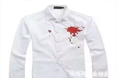 白色的衣服容易脏和发黄，有了这一招，不管什么颜色都变干净