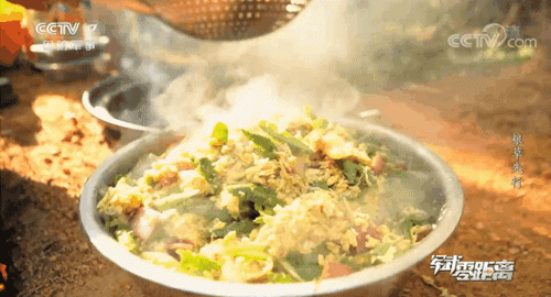 野外怎么了？野外也要有紅燒肉，也要……炒糖色！