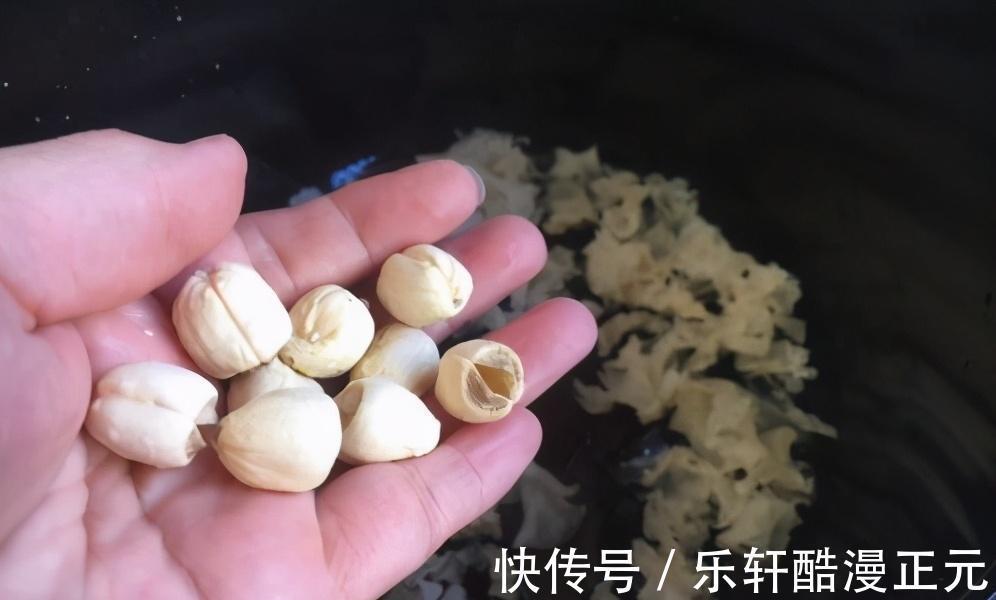 润肺|消暑润肺的一道银耳粥,香甜可口,5分钟就能做好