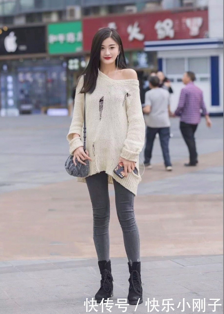 温润如玉的长发美女,笑起来如沐春风