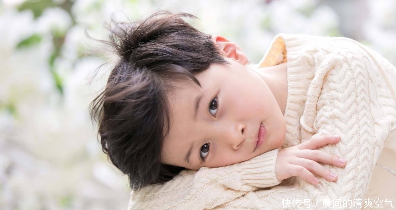 出错|宝宝总“偷偷拿钱”怎么办,多半是大人出错了,别在推卸责任