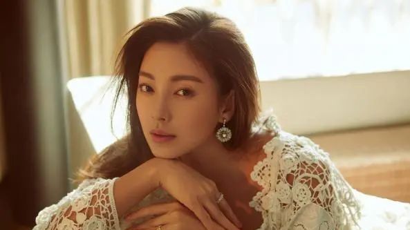 喻言|赵丽颖和王一博二次合作基本是定了，粉丝即使不满也毫无办法