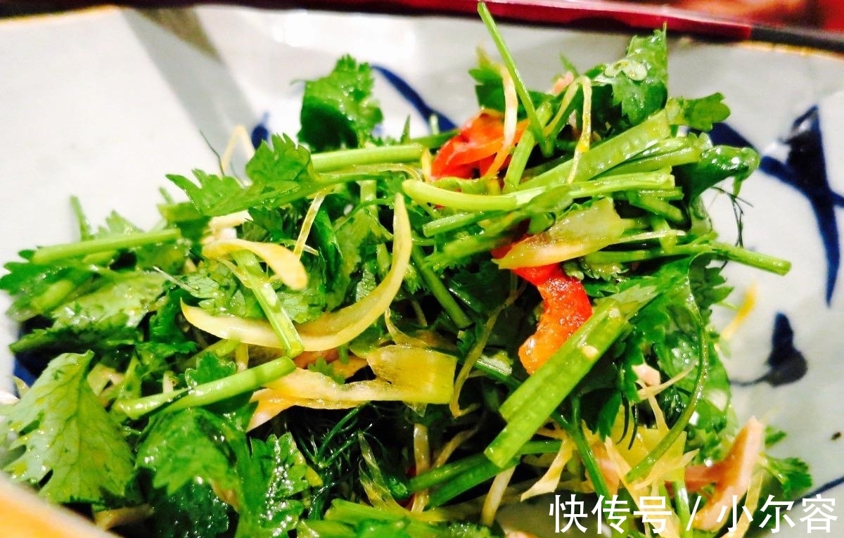 青椒丝|简简单单的家常下饭菜，色香味俱全，每周做一次，百吃不腻