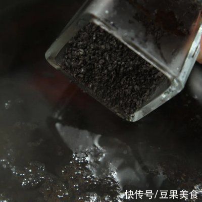 这样做香蕉提拉米苏，隔壁小孩都馋哭了