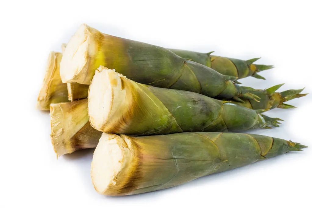 Bamboo shoots and ginseng in March can clear heat and relieve constipation and nourish yin! However, eating fat hurts the stomach, so you must read it before trying it