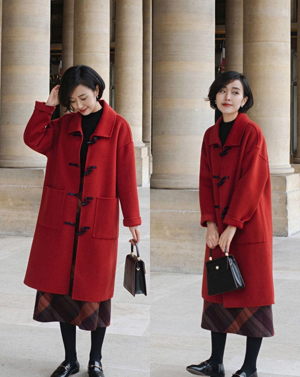 减龄 大衣下面别总配裤子，今年更流行这样搭，40岁女人穿减龄又洋气