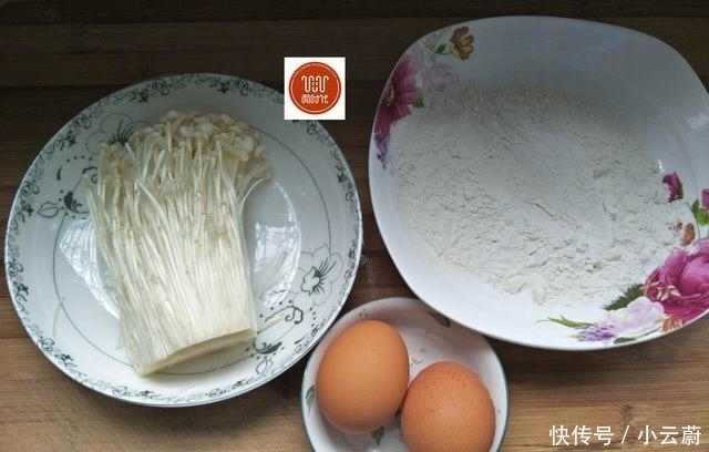 过瘾|金针菇换个新做法,大人小孩都喜欢,上桌抢着吃,太过瘾了!