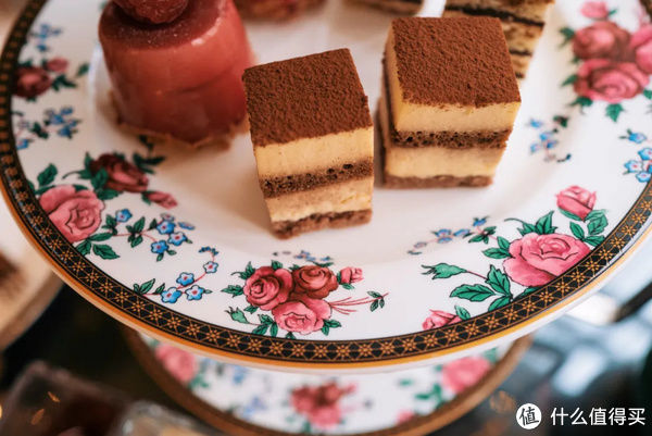 玫瑰|旅行其实很简单 篇九百八十七：入住送粉色玫瑰，整家酒店都是Pink！Pink！Pink！