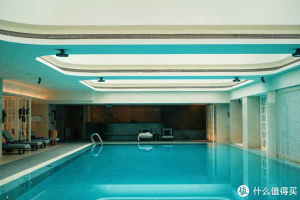 玫瑰|旅行其实很简单 篇九百八十七：入住送粉色玫瑰，整家酒店都是Pink！Pink！Pink！