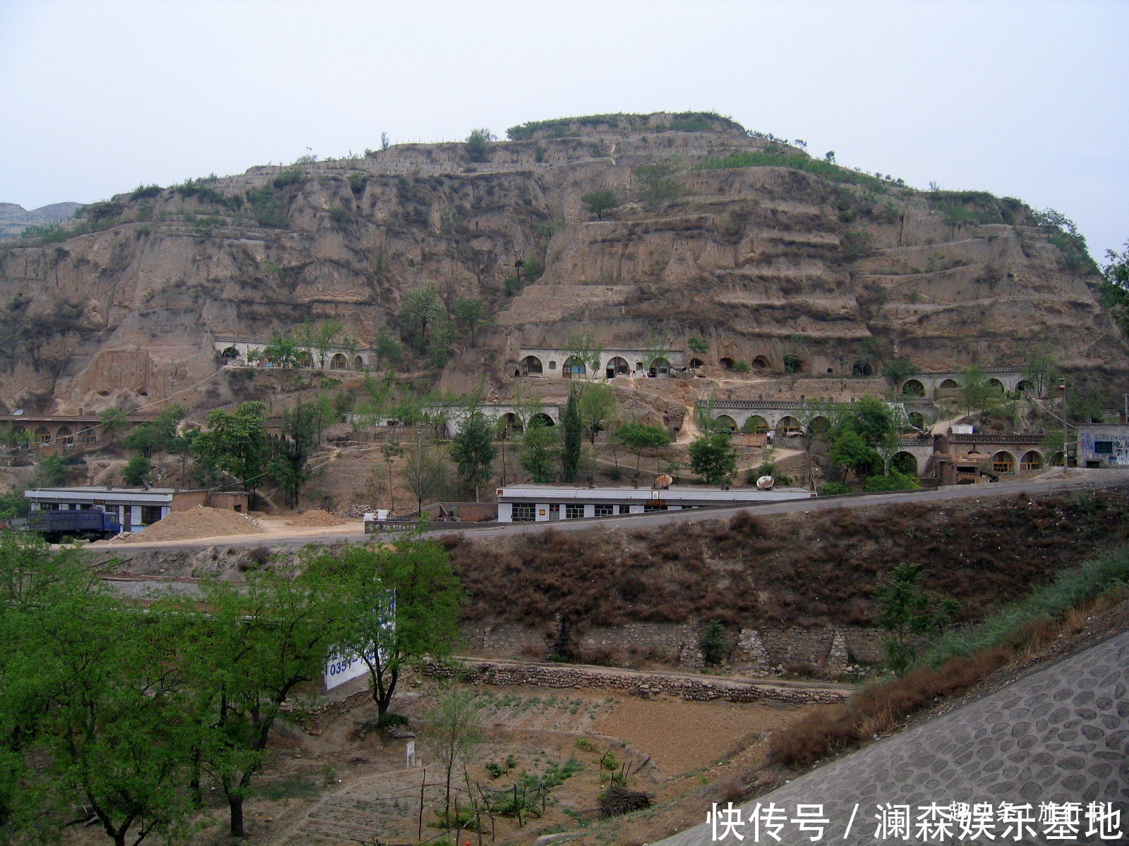 冬暖夏凉|北方有一种房子，不用空调却能够冬暖夏凉，今被荒废在黄土高原上