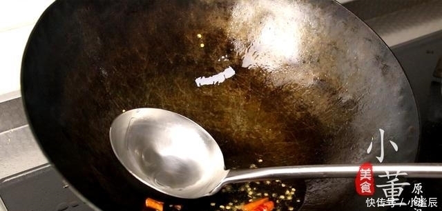 下饭|1把韭菜,1块香干,做法简单,5分钟就学会,开胃又下饭