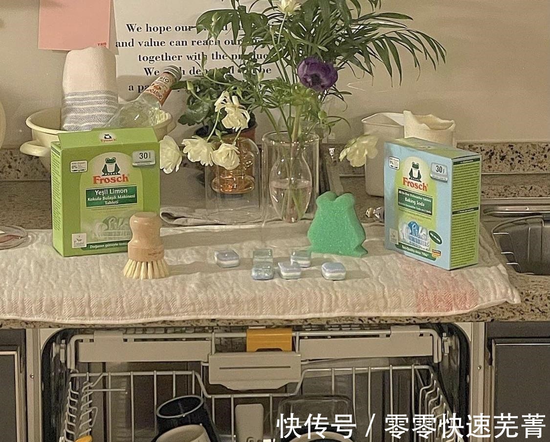 这位韩主妇，一天带俩娃，她依旧让屋子干净不乱，这生活真的棒！