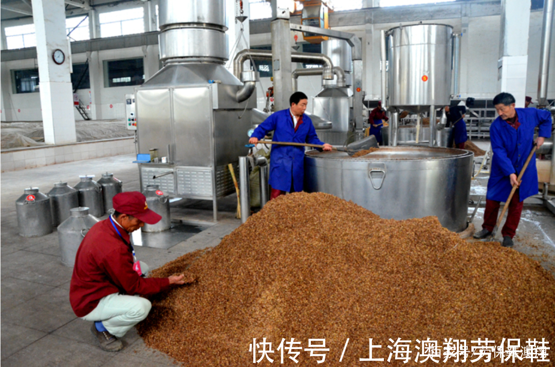 厂家 耐酸碱劳保鞋品牌如何选?防化学品鞋和耐酸碱鞋有什么关系?