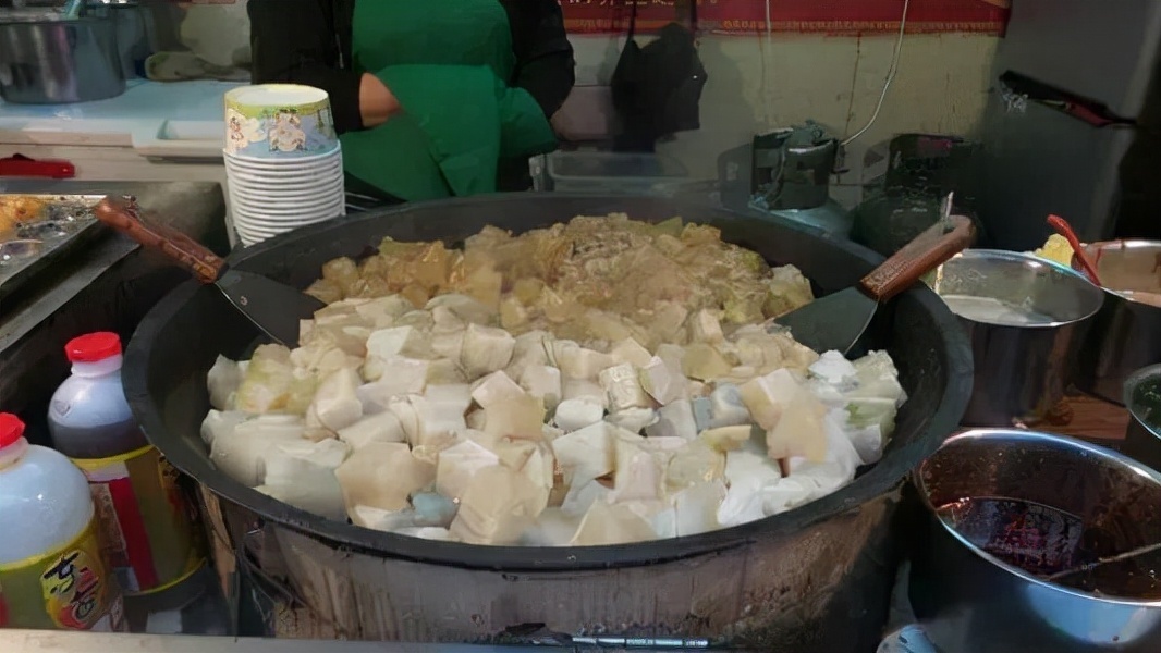 焖子：一块淀粉，凭什么能征服北方？