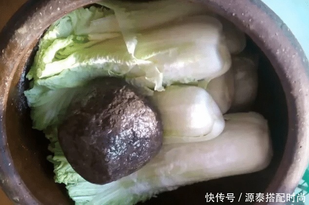 吃完|东北人冬天囤500斤白菜,都是怎么吃完的当地人说多了都是泪