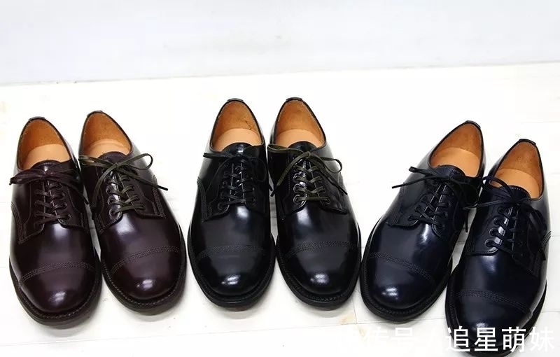 鞋履 既能“正式”,也能“随意”的 Sanders